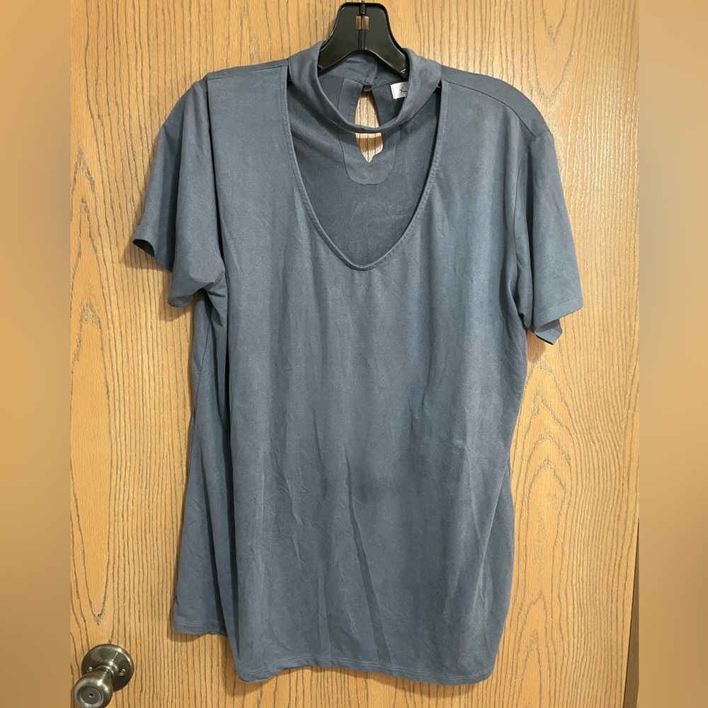 Gray Keyhole Top with V-Neck and Choker Collar